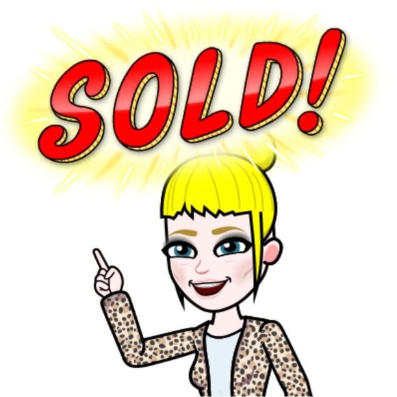 Closet Clear Out shipping discount information Lululemon - Picture 12 of 16